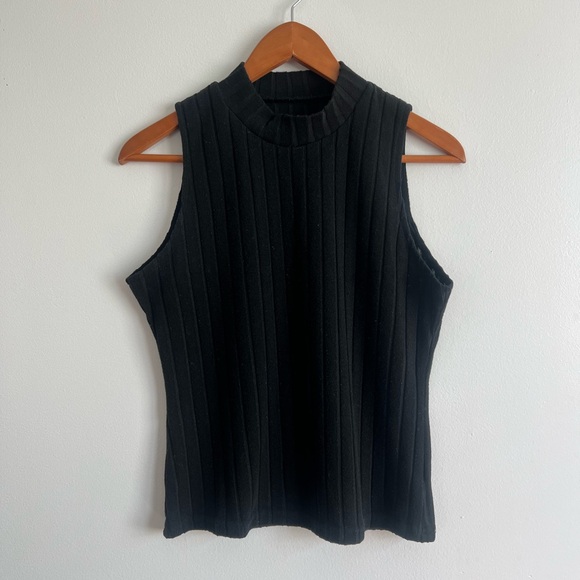 •3/$25• SHEIN Black Essnce Mock Neck Ribbed
Knit Tank Top - Picture 2 of 9